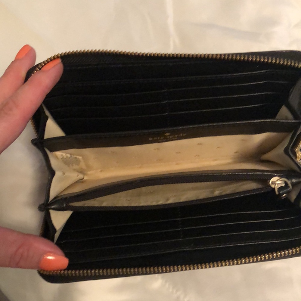 Kate Spade Wallet - Picture 4 of 5